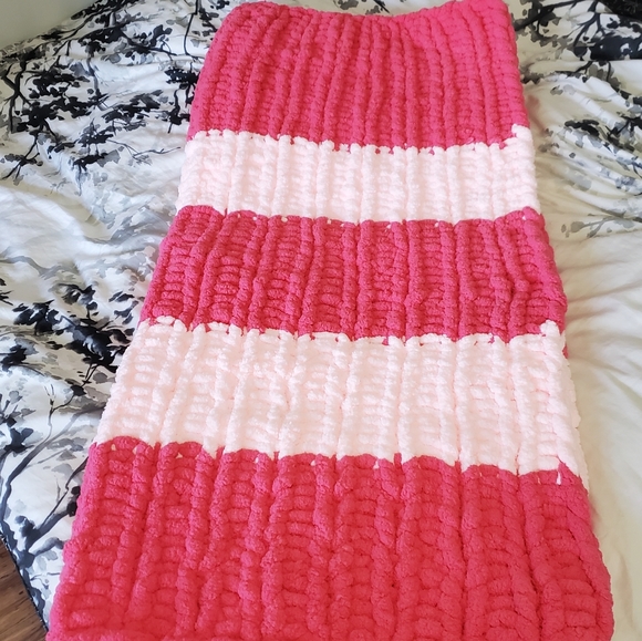 Handmade Chunky blanket 40"×40" - Picture 6 of 10